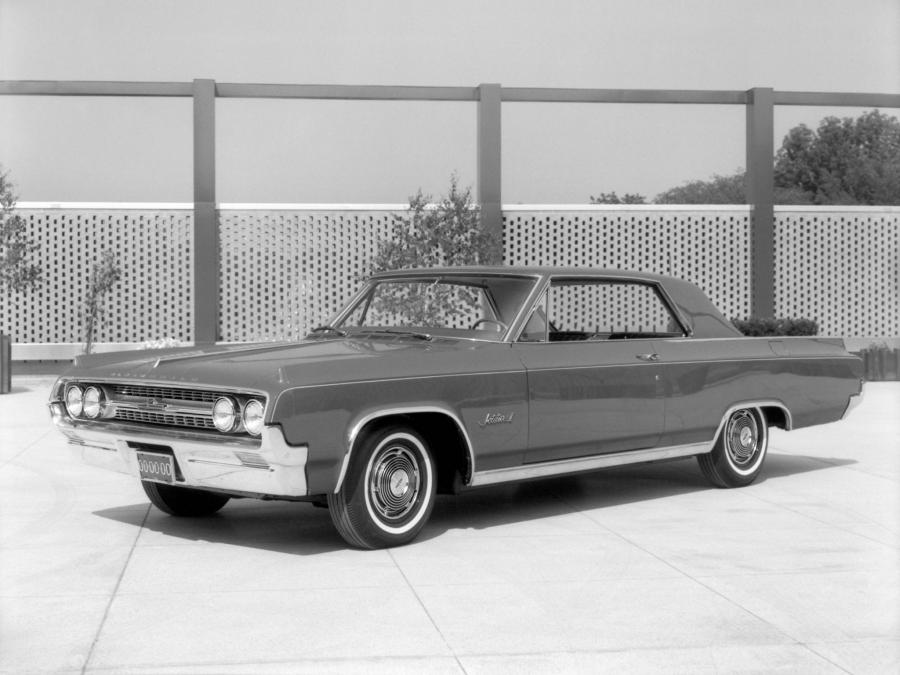  Oldsmobile Jetstar I Sports Coupe 1964 года  (фото 1 из 1)